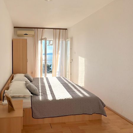 Seaside Apartments And Rooms 巴什卡沃达 外观 照片