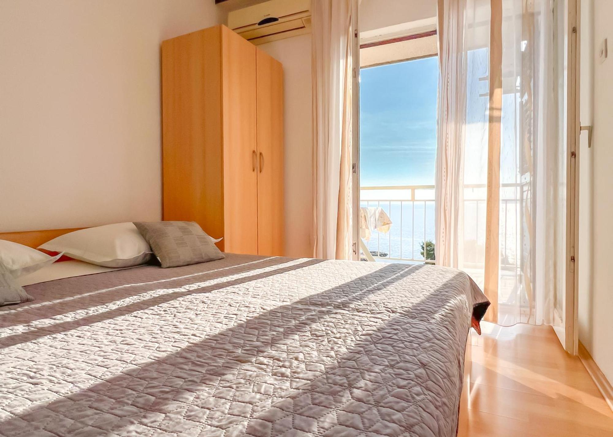 Seaside Apartments And Rooms 巴什卡沃达 外观 照片