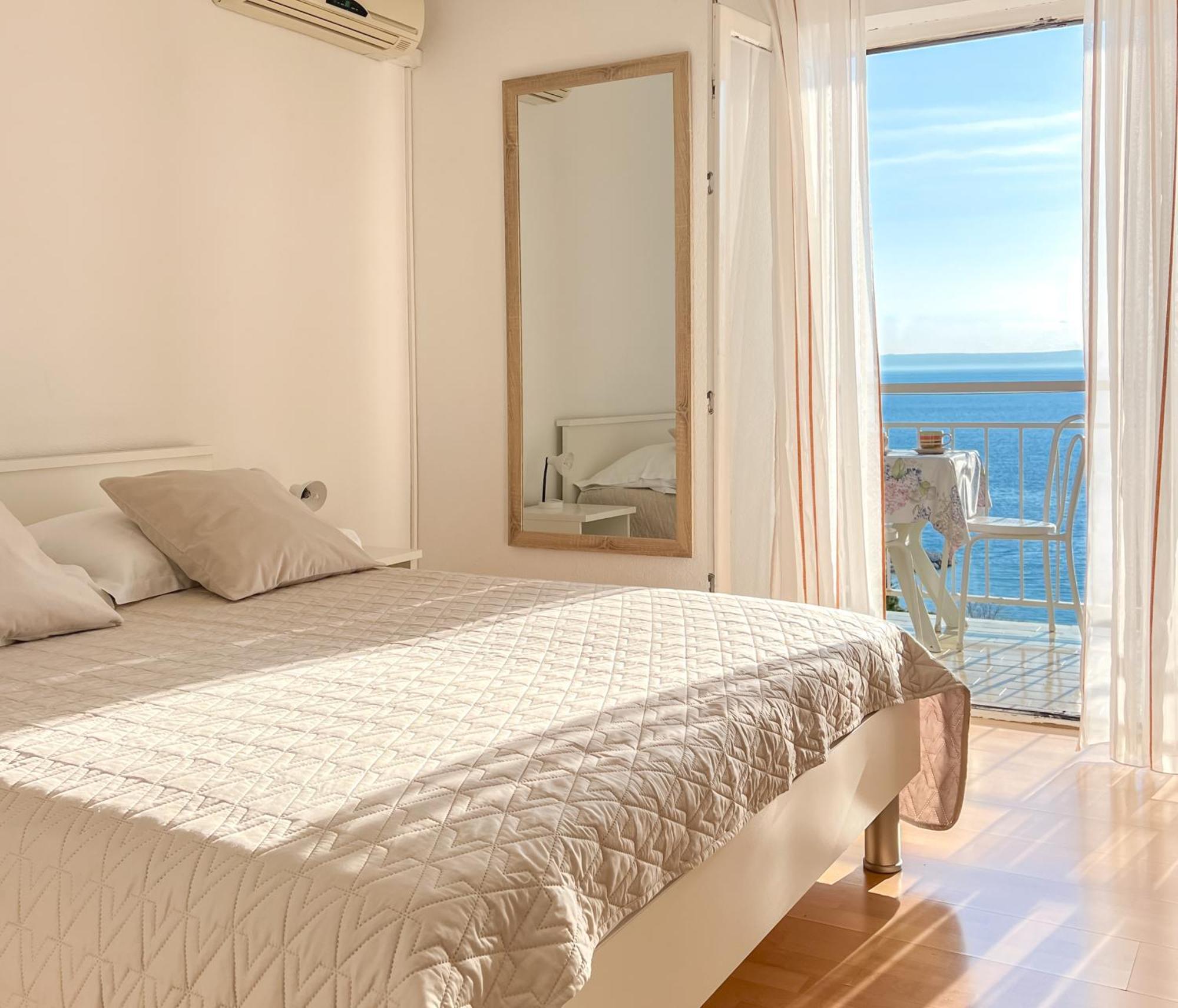 Seaside Apartments And Rooms 巴什卡沃达 外观 照片